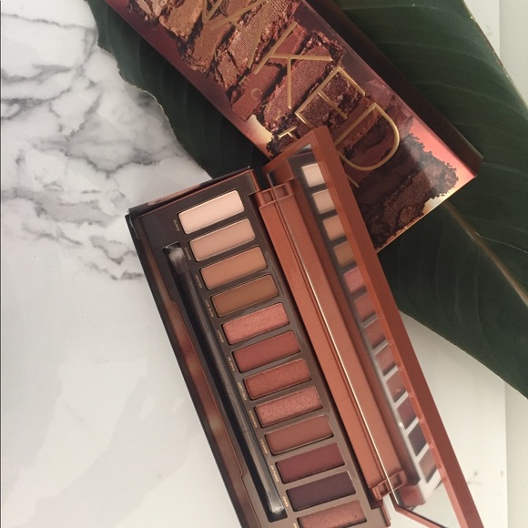 ✨ NAKED Urban Decay Heat Eyeshadow Brick ✨ - Picture 2 of 3